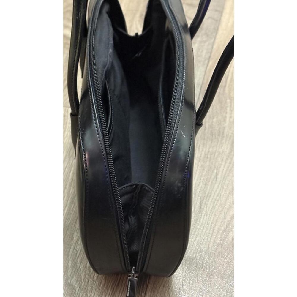 Jones New York Leather Vintage Full Zip 12 By 6  Patent Leather Under Arm Bag - Picture 6 of 8